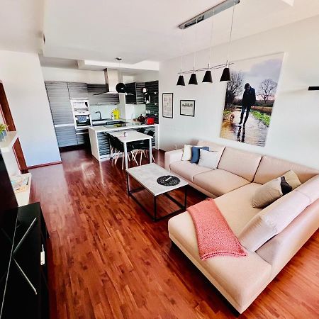 Bl Luxury Apartment, 24Hr Self Check-In, Free Private Garage Parking, Panoramic Views From Balcony, 5 Minute Walk To City Center Banská Bystrica Exterior foto